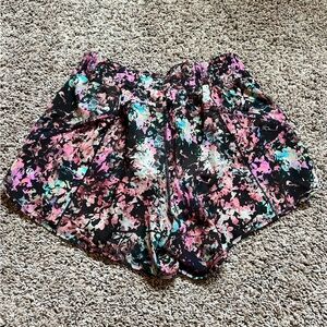 Lululemon Track That 5 inch short